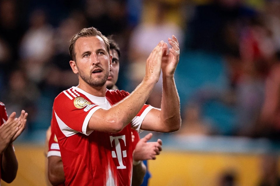 他们一直在, 但我们离那, 尼黑的锋线 他们一直在, 但我们离那, 尼黑的锋线