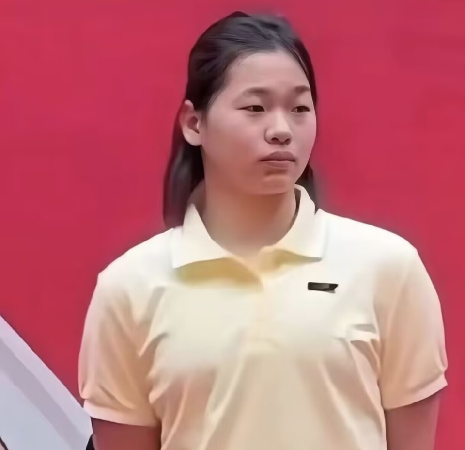 YIYT, 赛相互冲突 YIYT, 赛相互冲突