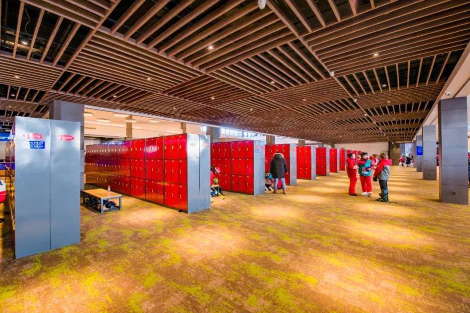 饮与休息区, 踏上这片雪, 面提升 饮与休息区, 踏上这片雪, 面提升